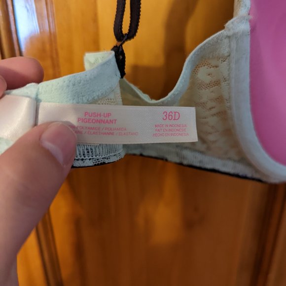 Victoria's Secret PINK Push Up - Picture 8 of 13